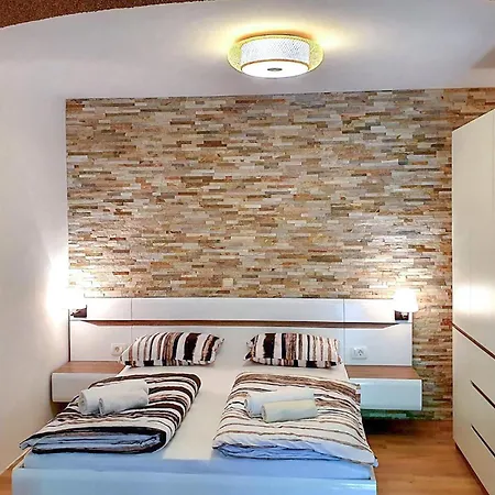 Apartmán Stunning In With House Sea View Dramalj