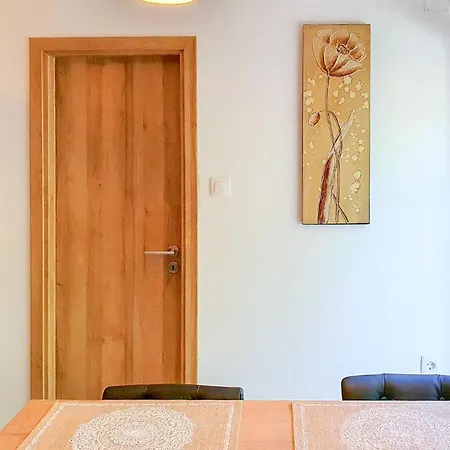 Stunning In With House Sea View *
